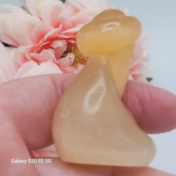 Vintage Russian Selenite Stone Carved Figurine Sitting Man Folk Art 2" - Picture 3 of 9